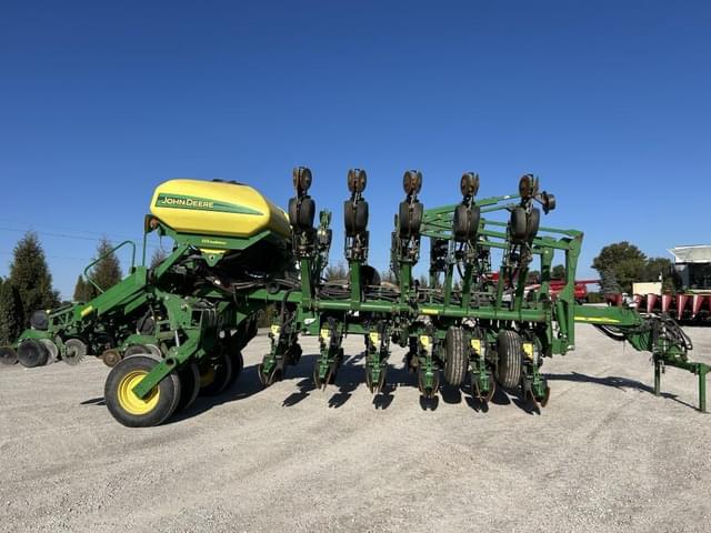 Image of John Deere 1790 equipment image 3