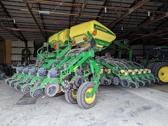 Image of John Deere 1790 Primary image