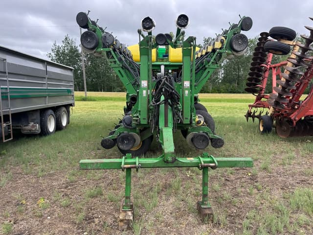 Image of John Deere 1790 equipment image 2