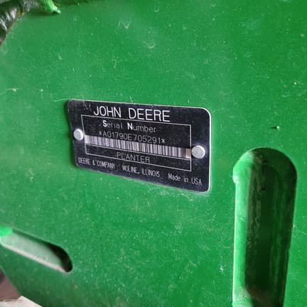 Image of John Deere 1790 equipment image 1