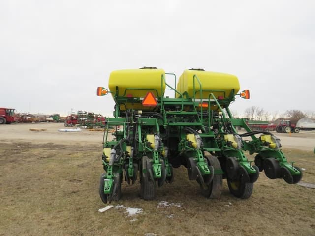 Image of John Deere 1790 equipment image 3