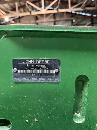 Image of John Deere 1790 equipment image 1