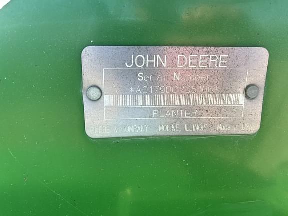 Image of John Deere 1790 equipment image 2