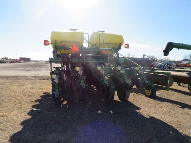 Image of John Deere 1790 equipment image 3