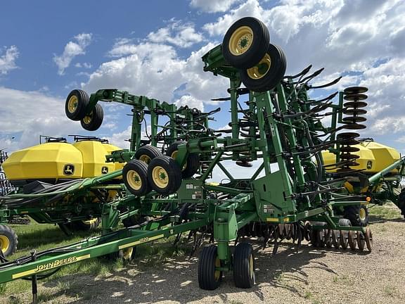 Image of John Deere 1820 Primary image