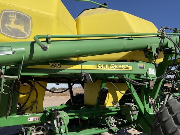Image of John Deere 1890 equipment image 3