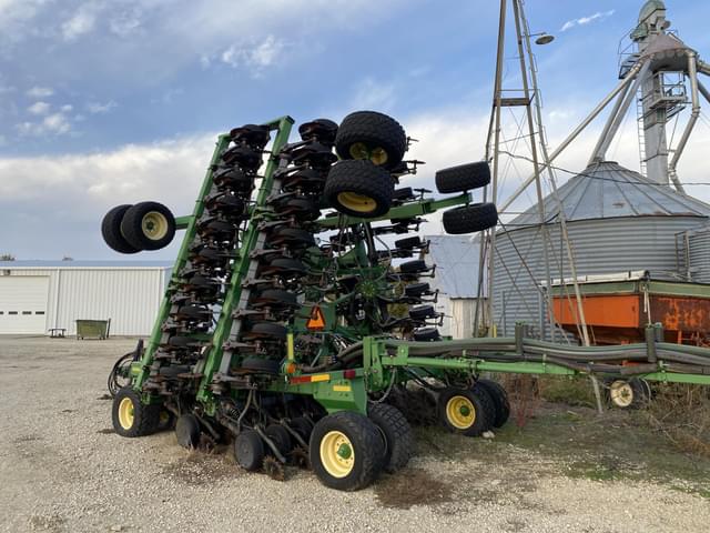 Image of John Deere 1890 equipment image 1