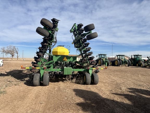 Image of John Deere 1890 equipment image 3