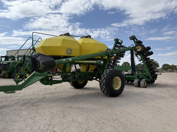 Image of John Deere 1890 equipment image 1