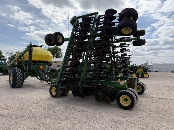Image of John Deere 1890 equipment image 3