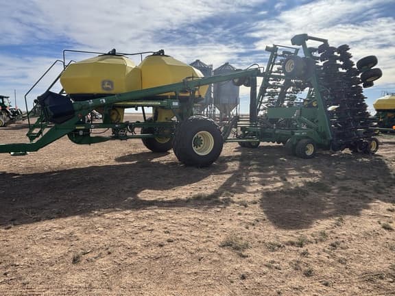 Image of John Deere 1890 equipment image 1