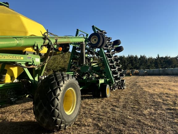 Image of John Deere 1890 equipment image 2