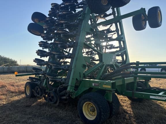 Image of John Deere 1890 equipment image 4