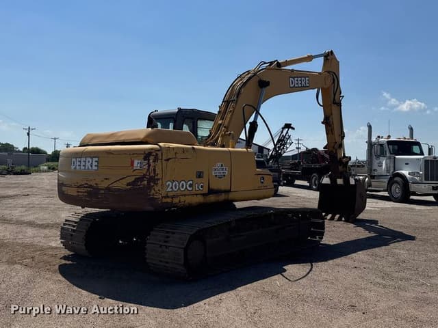 Image of John Deere 200LC equipment image 4