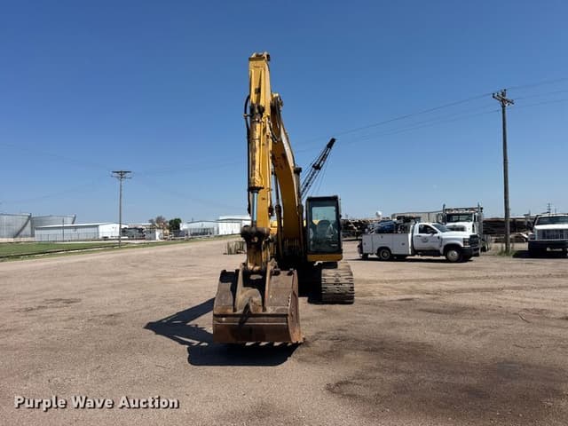 Image of John Deere 200LC equipment image 1