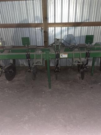 Image of John Deere 2100 equipment image 3