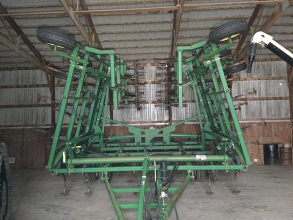 Image of John Deere 2210 equipment image 1