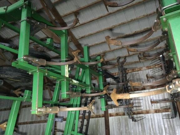 Image of John Deere 2210 equipment image 3