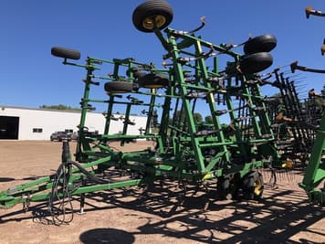 Main image John Deere 2210