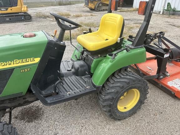 Image of John Deere 2210 equipment image 1