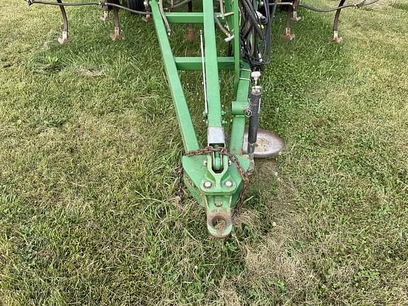 Image of John Deere 2210L equipment image 1