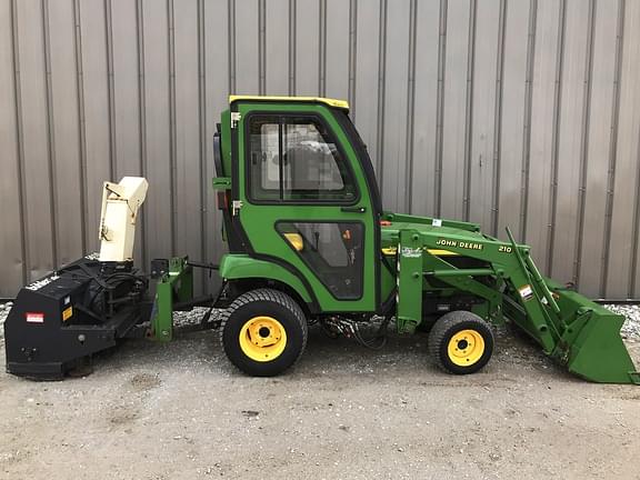 Image of John Deere 2210 equipment image 1