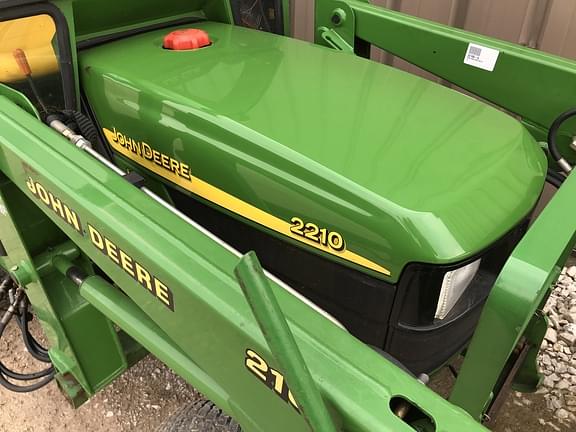 Image of John Deere 2210 equipment image 2