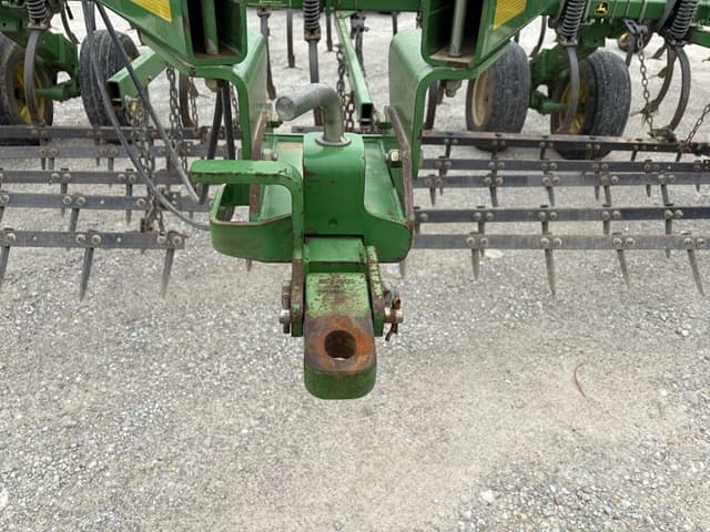 Image of John Deere 2210 equipment image 4