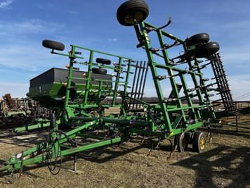 Main image John Deere 2210