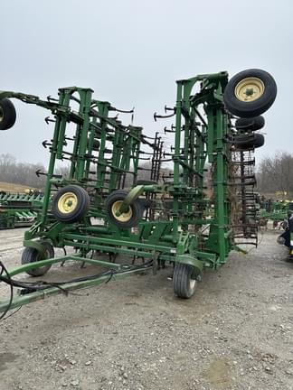 Main image John Deere 2210