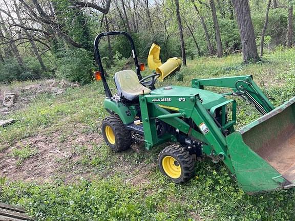 Image of John Deere 2210 equipment image 2