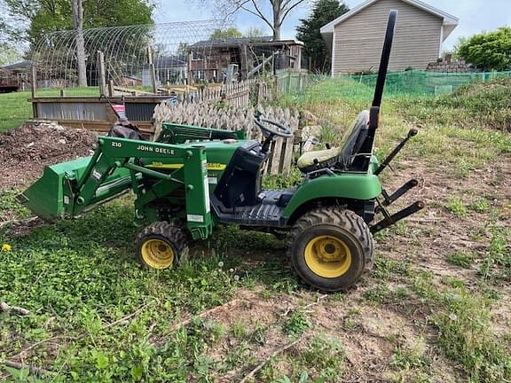 Image of John Deere 2210 equipment image 3