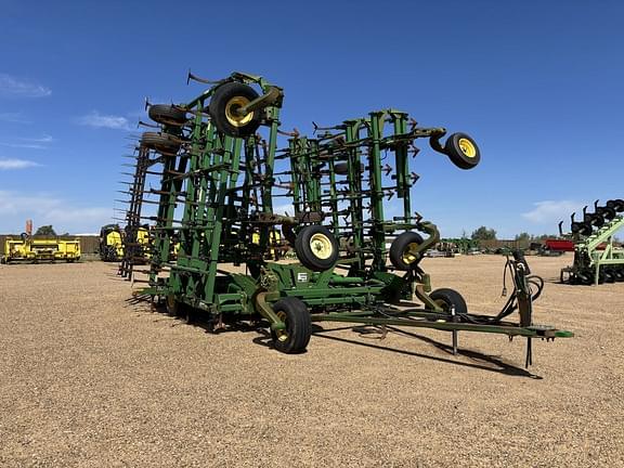 Image of John Deere 2210 equipment image 2
