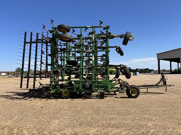 Image of John Deere 2210 equipment image 3