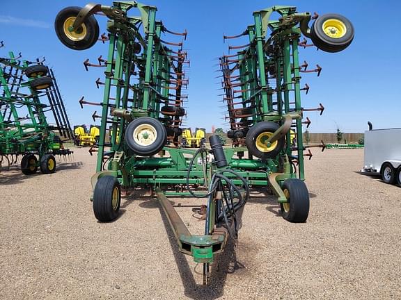 Image of John Deere 2210 equipment image 1