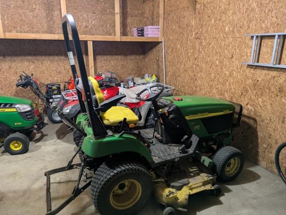 Image of John Deere 2210 equipment image 1