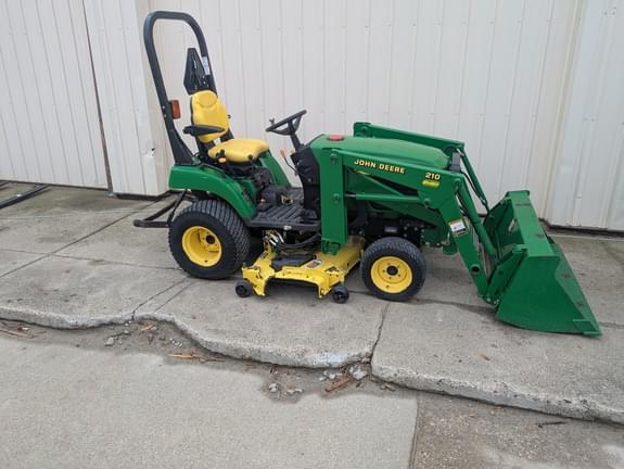 Image of John Deere 2210 equipment image 3