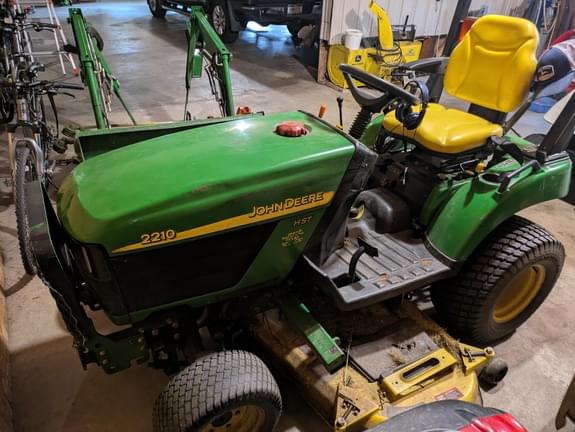 Image of John Deere 2210 equipment image 3
