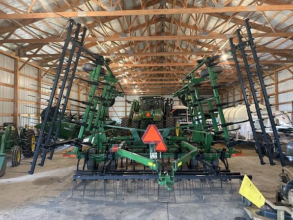 Image of John Deere 2210 equipment image 3