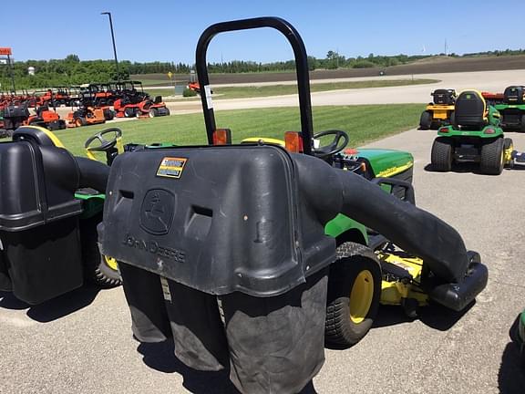 Image of John Deere 2210 equipment image 4
