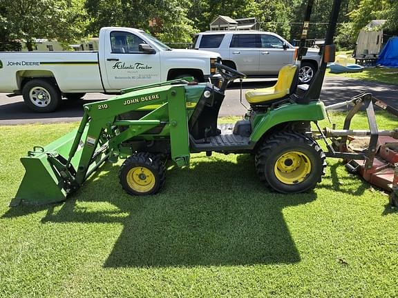 Image of John Deere 2210 equipment image 2