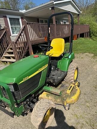 Image of John Deere 2210 equipment image 4
