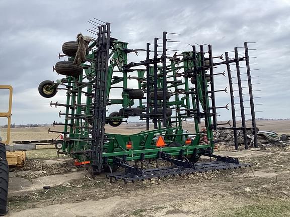 Image of John Deere 2210 equipment image 4
