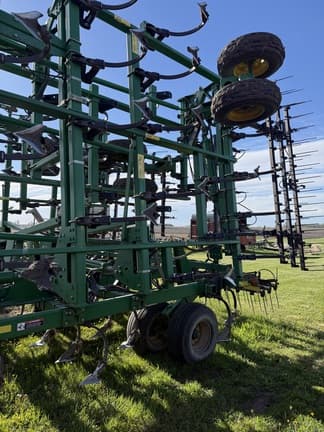 Image of John Deere 2210 equipment image 3