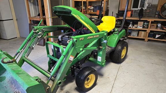 2004 John Deere 2210 Equipment Image0