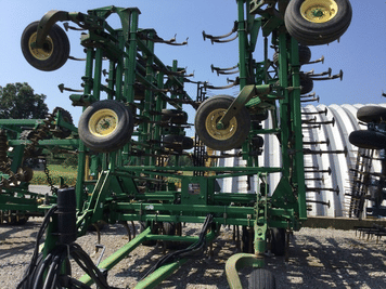 Main image John Deere 2210