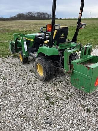Image of John Deere 2210 equipment image 2