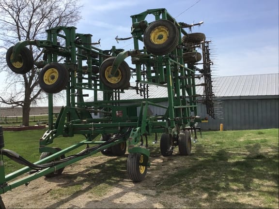 2004 John Deere 2210 Equipment Image0