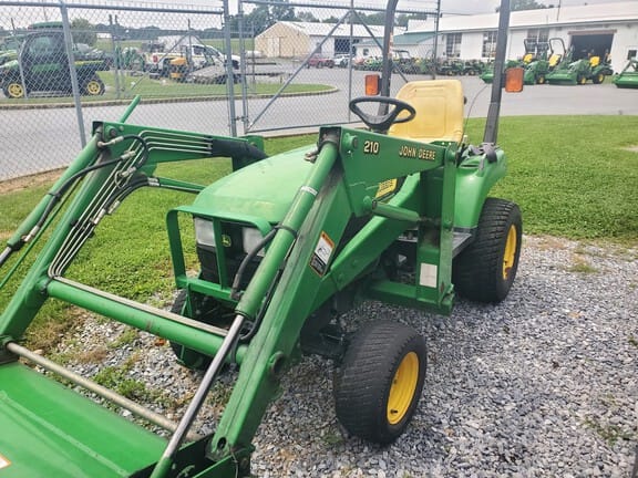 2004 John Deere 2210 Equipment Image0