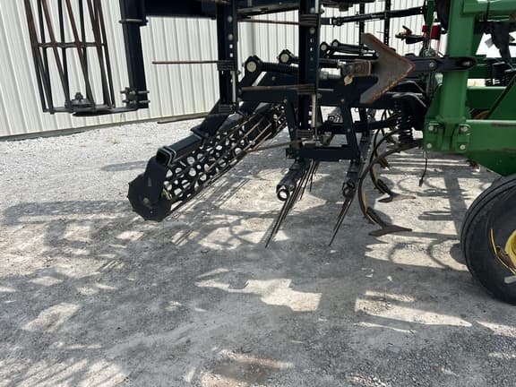 Image of John Deere 2210 equipment image 2